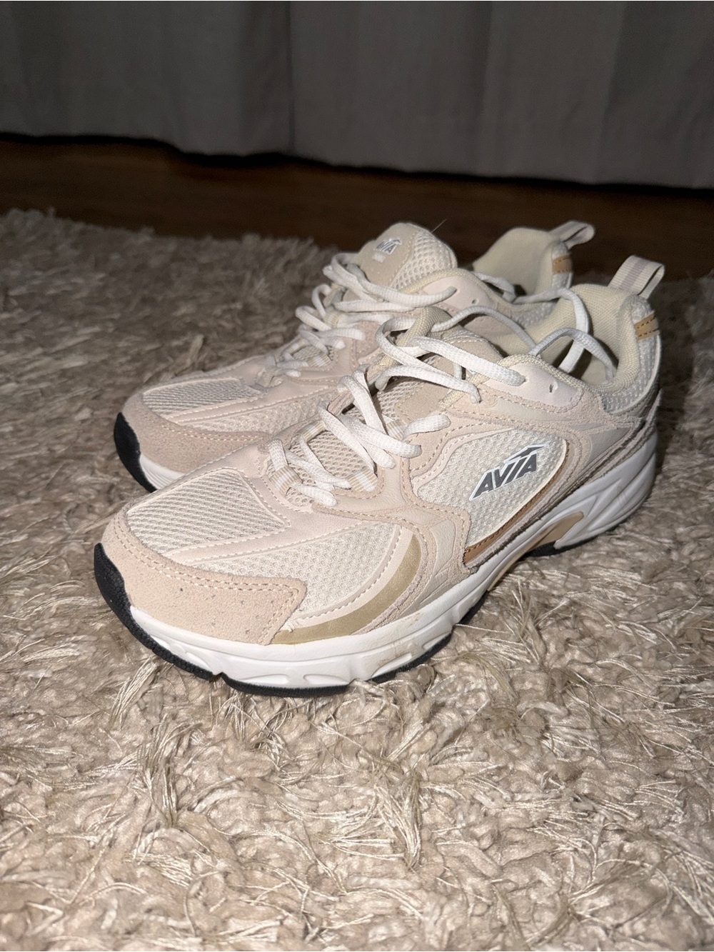 Nike Women's Beige Mesh Lace-Up Sneakers